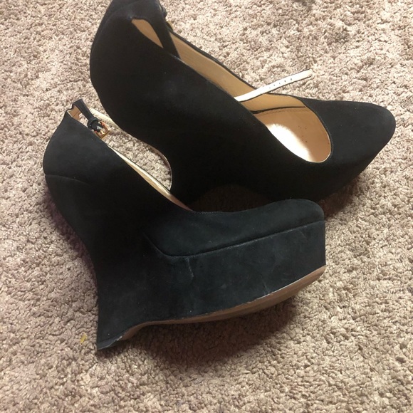 Prada - Picture 4 of 5